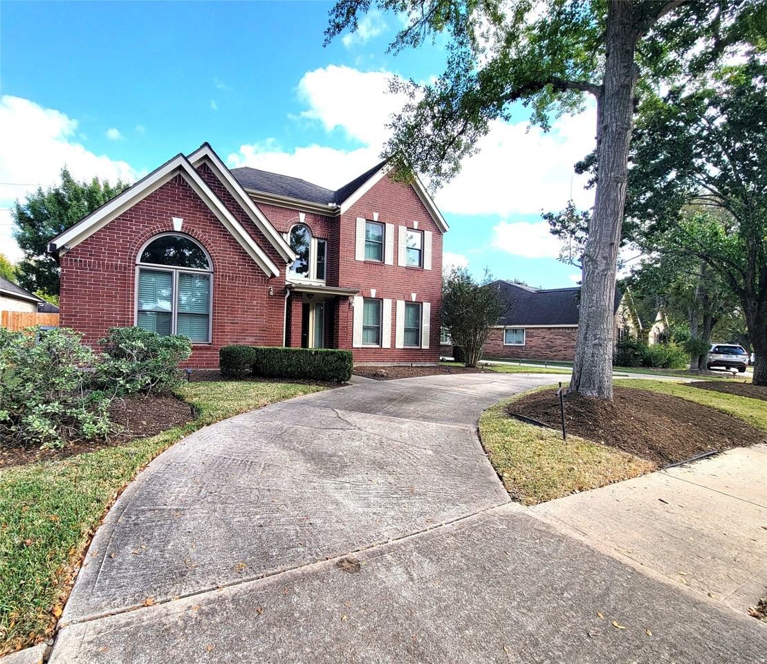 2214 Old South Dr #2214 - Photo 3 of 40