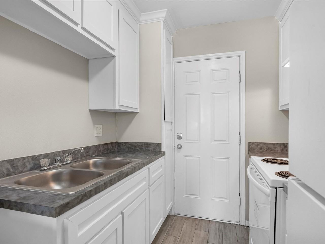 2202 Solo St #2202-2202 - Photo 2 of 21