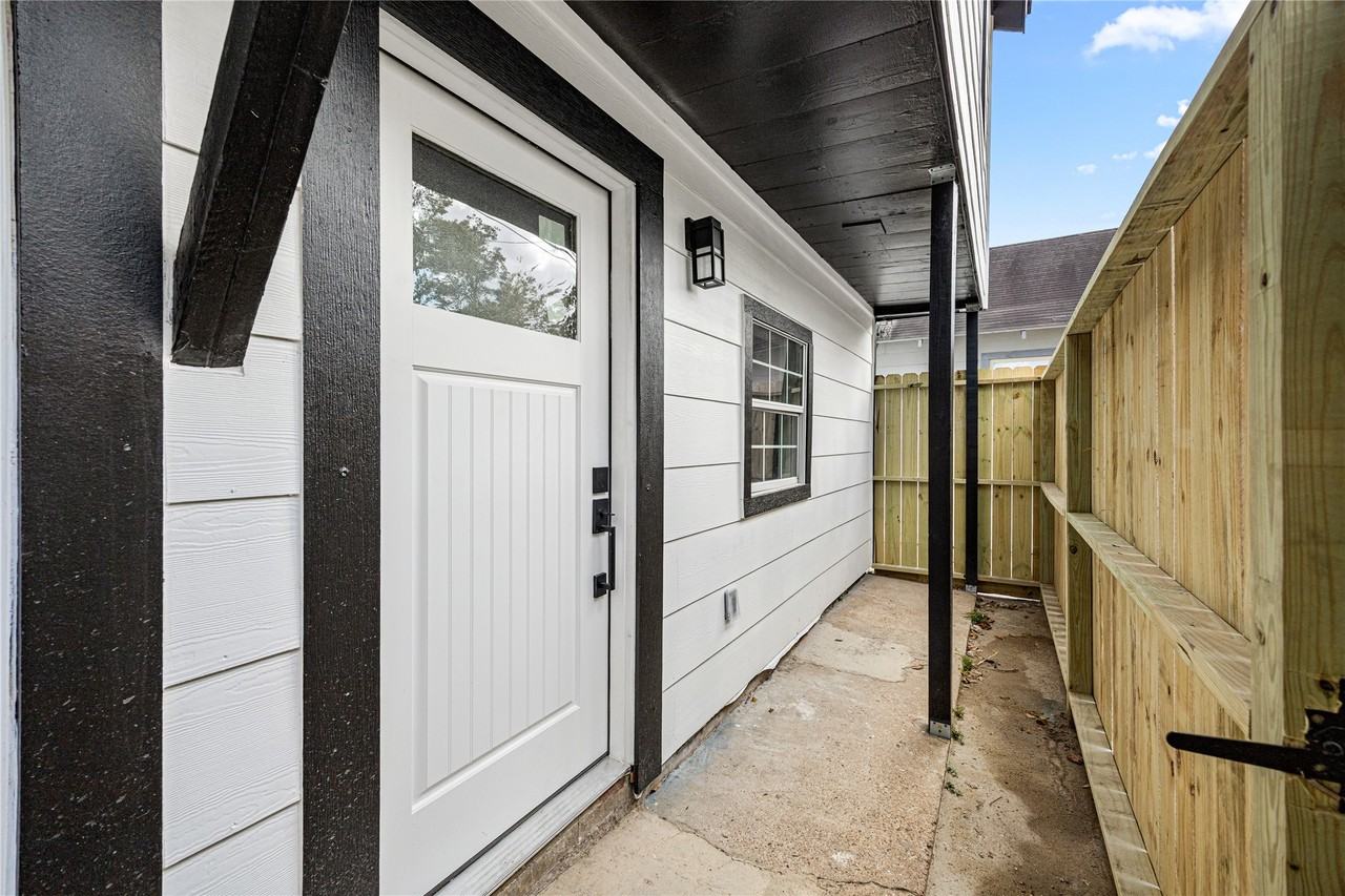 3229 Holman St #3229-4 - Photo 5 of 30