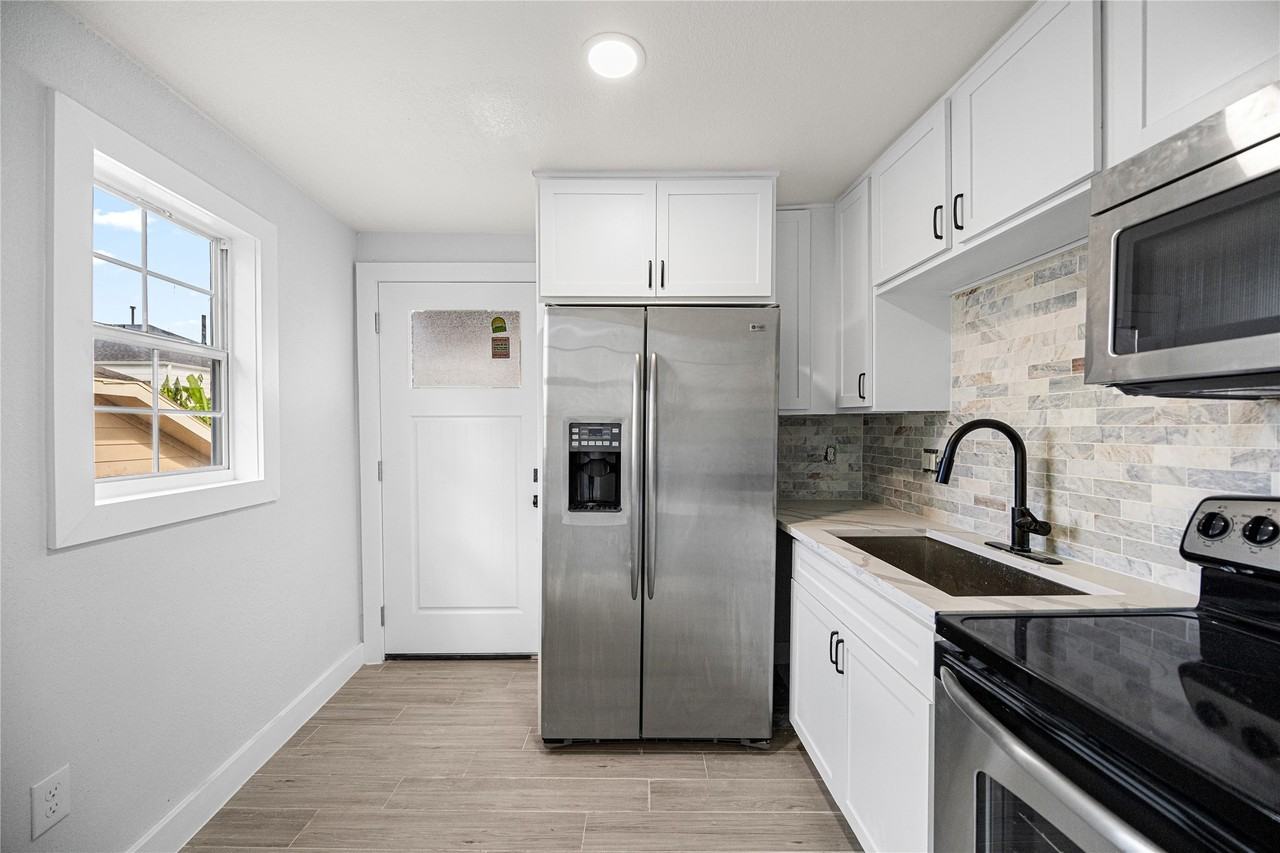 3229 Holman St #3229-4 - Photo 6 of 30