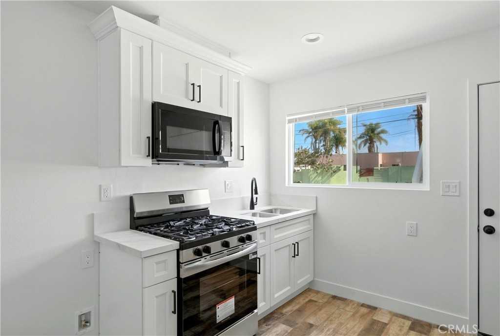 823 W 78th St #8231-2 - Photo 7 of 10