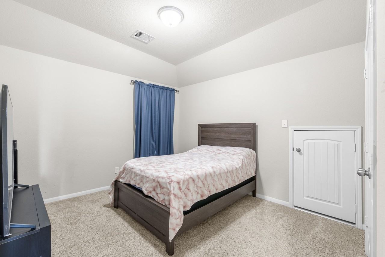 5006 Sunway Dr #5006 - Photo 5 of 40