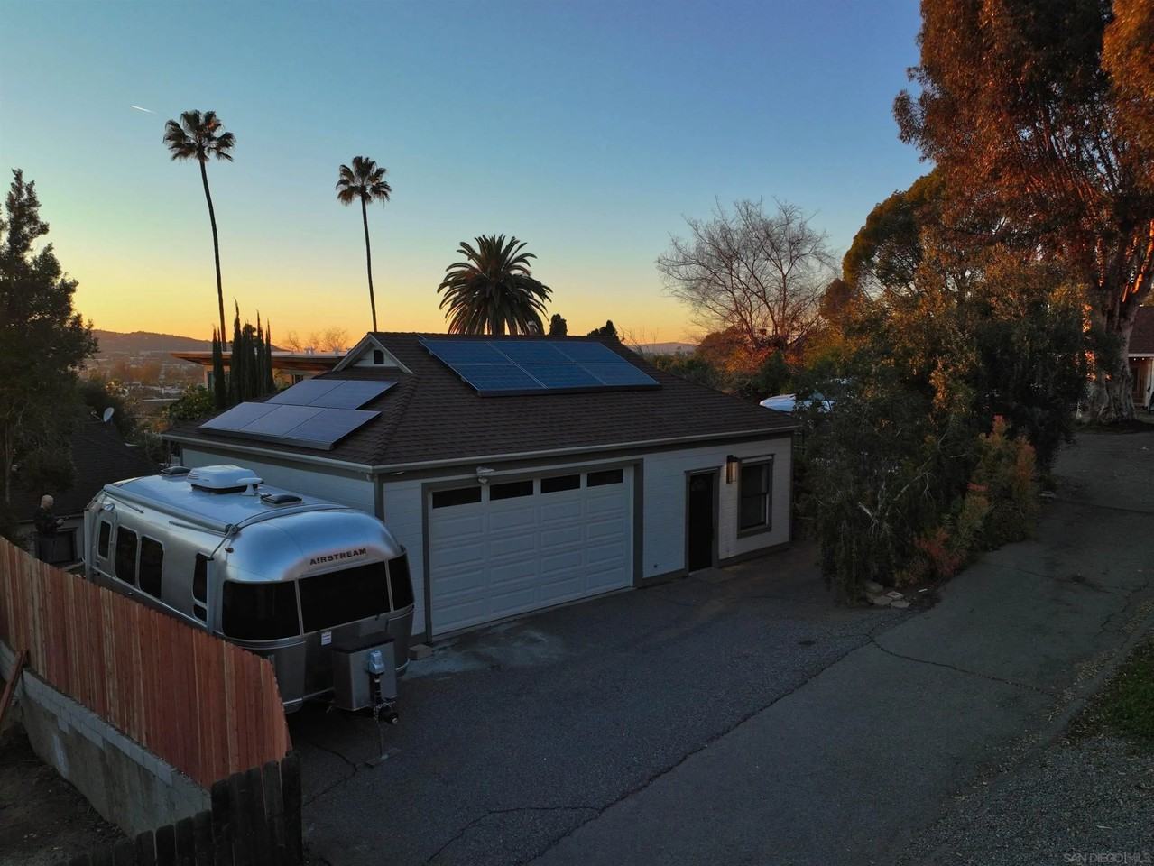 602 S Grape St #602A - Photo 7 of 30