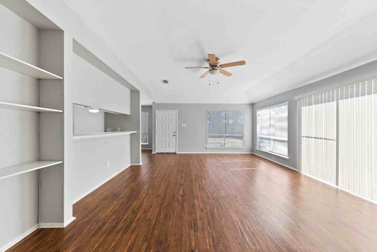 10635 Autumn Meadow Ln #10635 - Photo 7 of 15