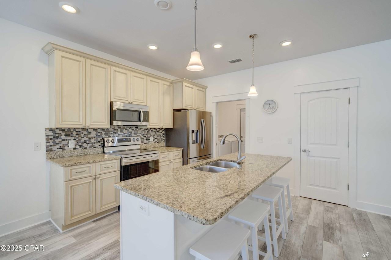 6813 S Lagoon Dr #6813 - Photo 5 of 37