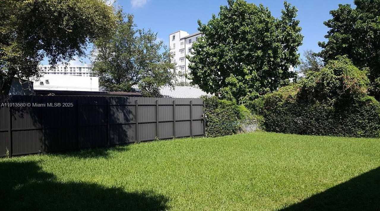 2255 Sw 2nd Ter #2255 - Photo 4 of 12