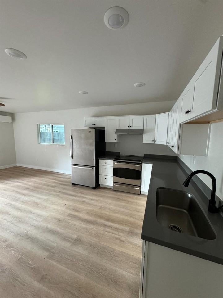 4051 69th St #4051 - Photo 4 of 20