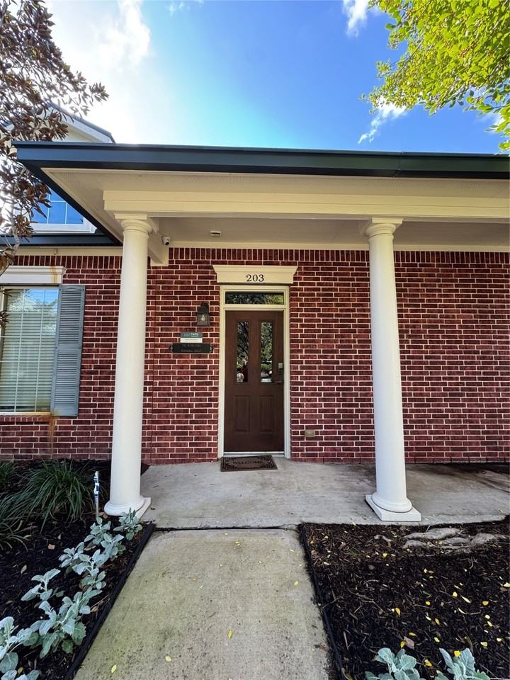 4501 Cartwright Rd #4501-203 - Photo 6 of 11