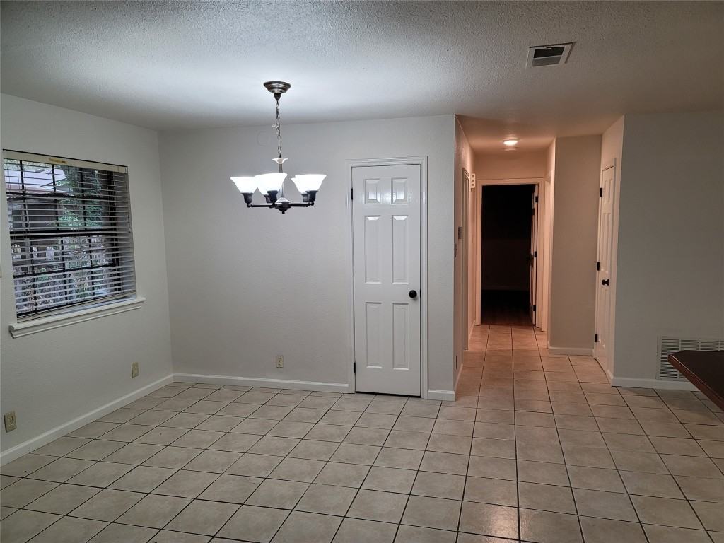 306 E Anderson Ave #306 - Photo 5 of 12