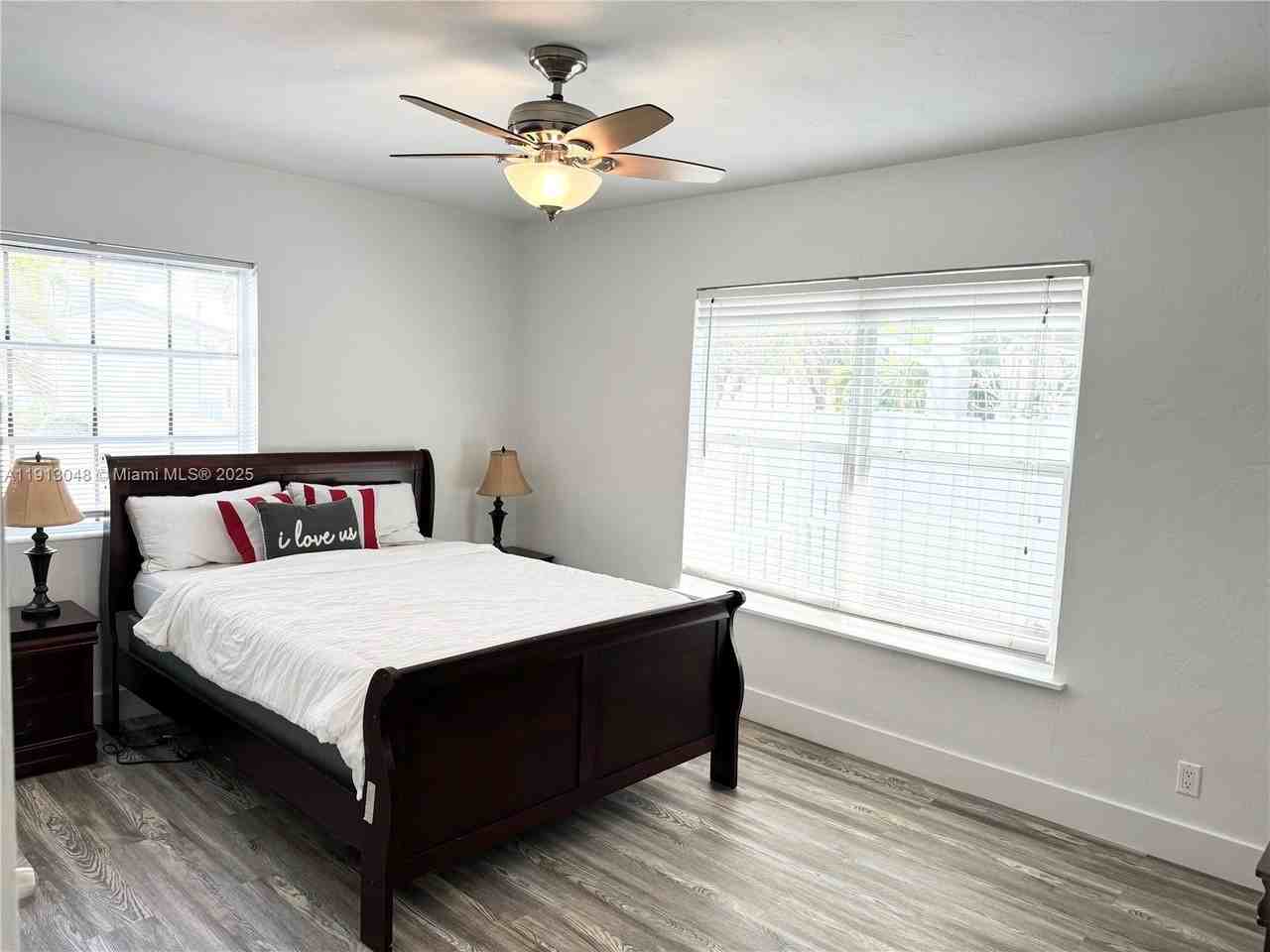 301 Ne 15th Ave #301-1 - Photo 2 of 12