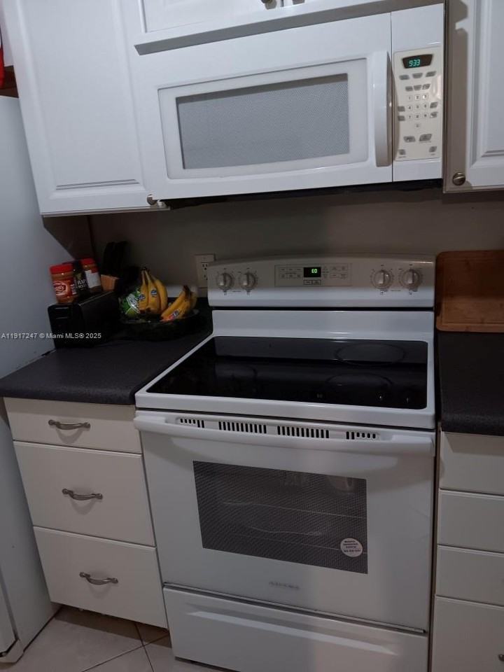 Delray Bay Dr #290631C2 - Photo 2 of 7