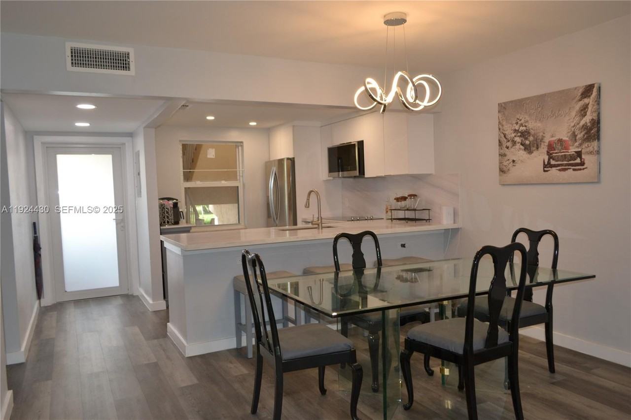 Margate Blvd #1000-309 - Photo 6 of 17