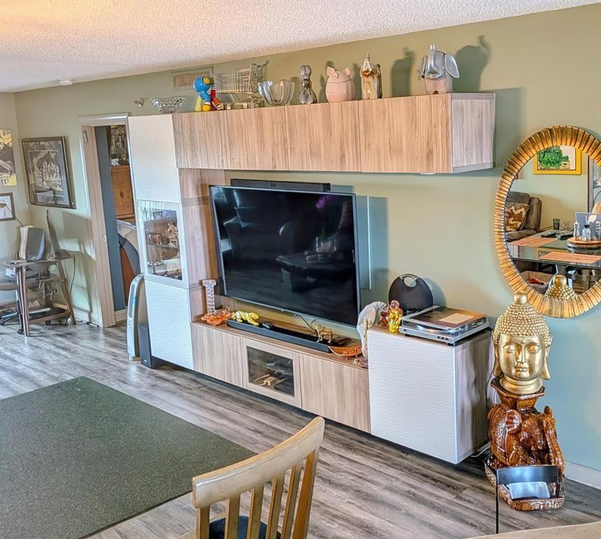 2238 N Cypress Bend Dr