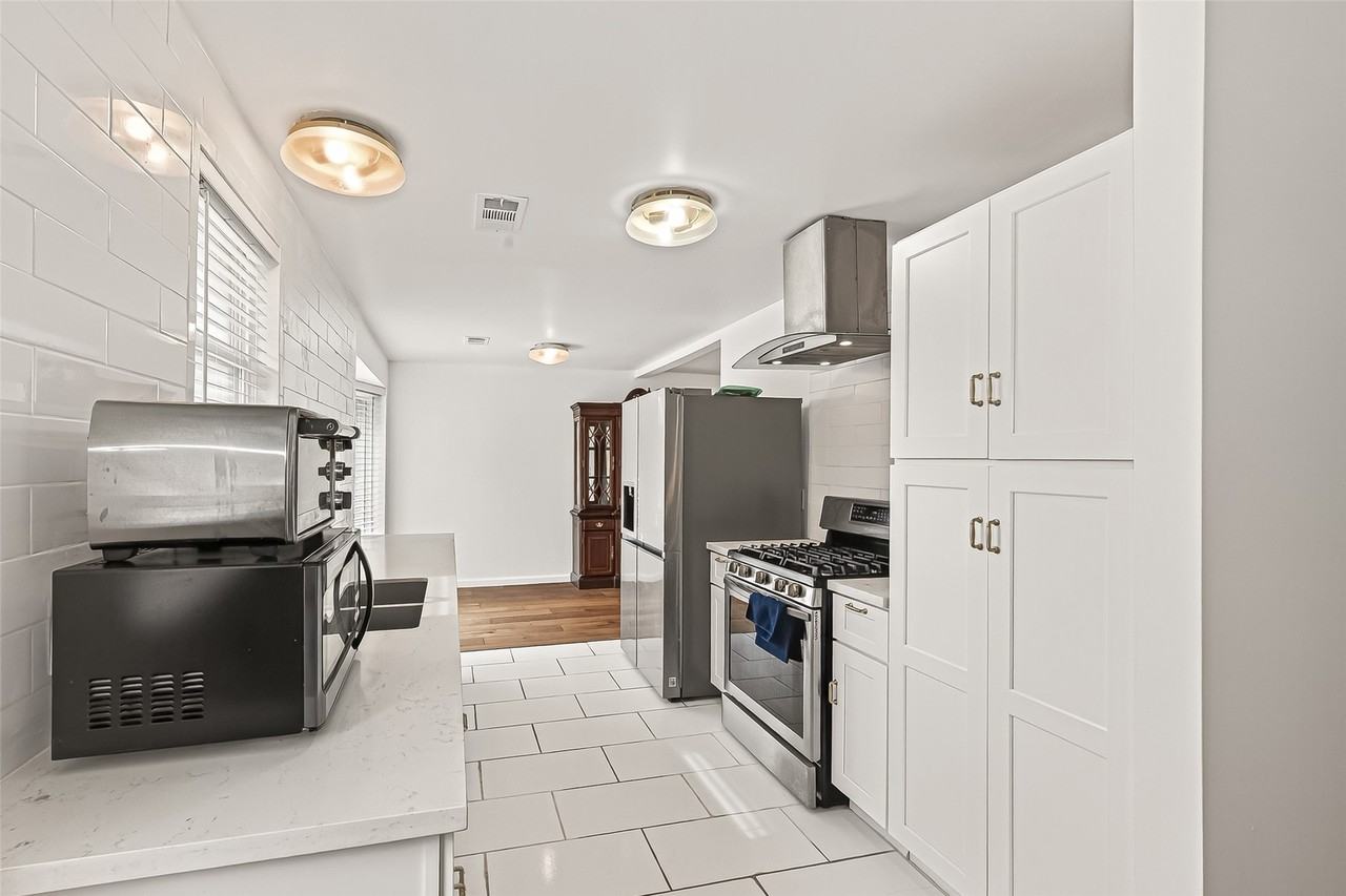 10823 Sandstone St #10823 - Photo 4 of 43