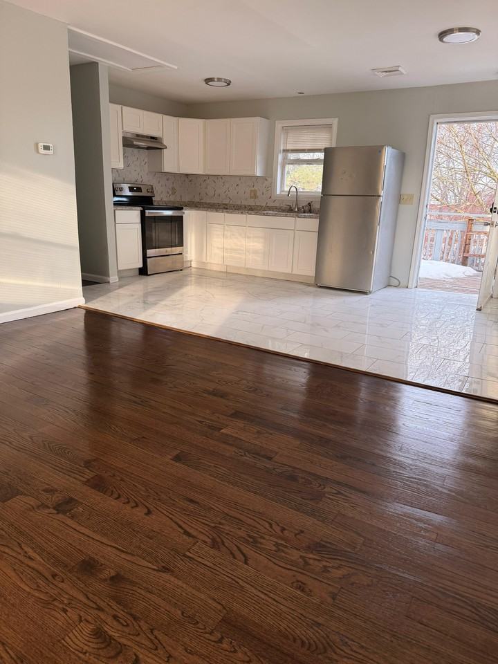 600 Middletown Ave #2 - Photo 5 of 7