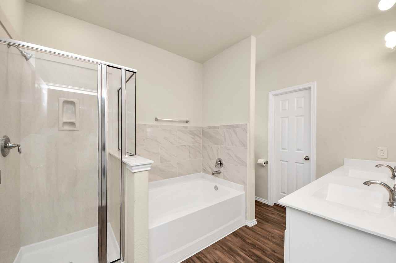 25827 Kinship Ct #25827 - Photo 2 of 31