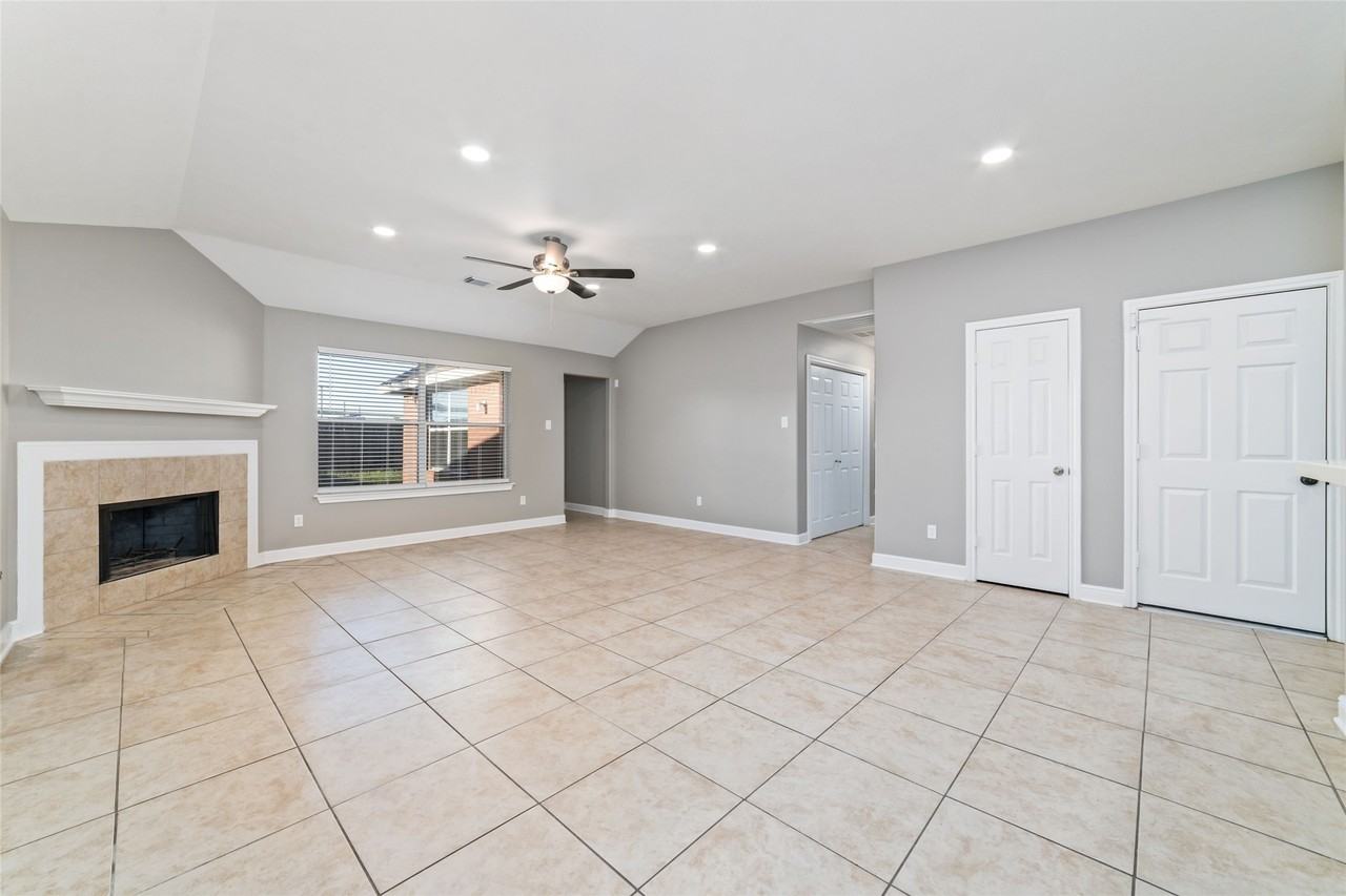 12266 Noco Dr #12266 - Photo 2 of 22