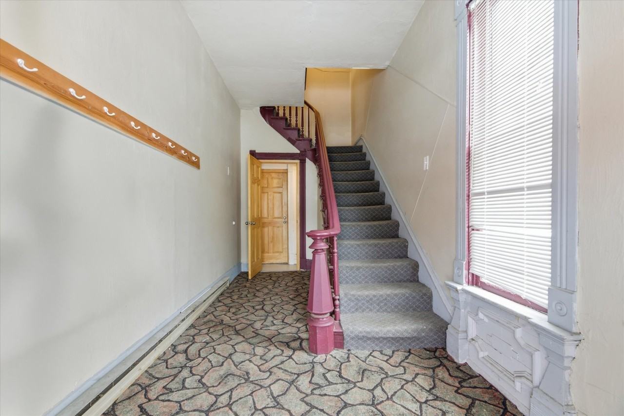 514 5th Avenue Southeast #2 - Photo 4 of 27