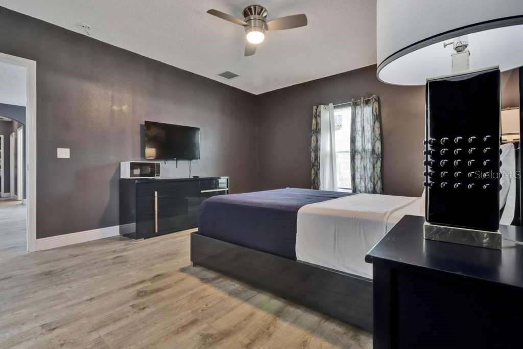 820 Grantham Dr #820 - Photo 3 of 32