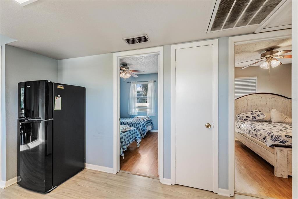 208 S Canal St #208 - Photo 4 of 25