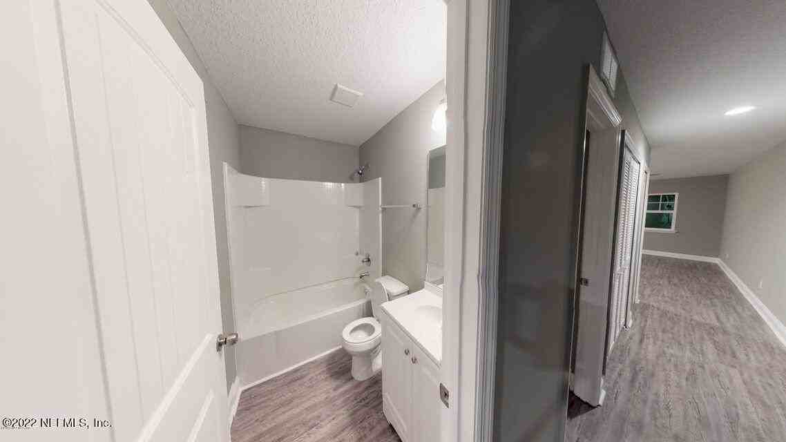 2222 Thomas Ct #2222 - Photo 3 of 7