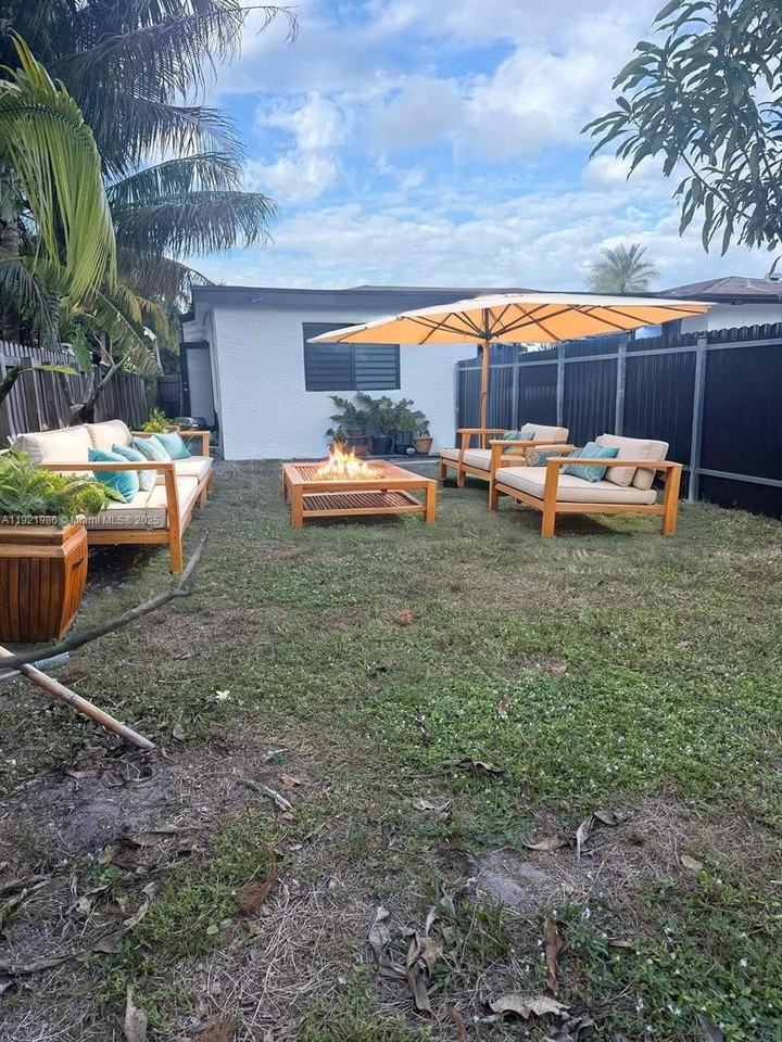 4240 Sw 27th St #4240-2 - Photo 6 of 10