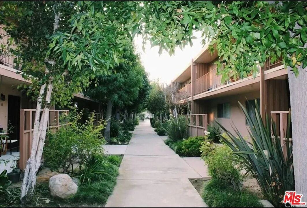 14903 S Normandie Ave