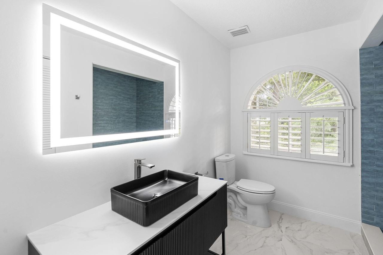 2120 Lakebreeze Way #2120 - Photo 6 of 27