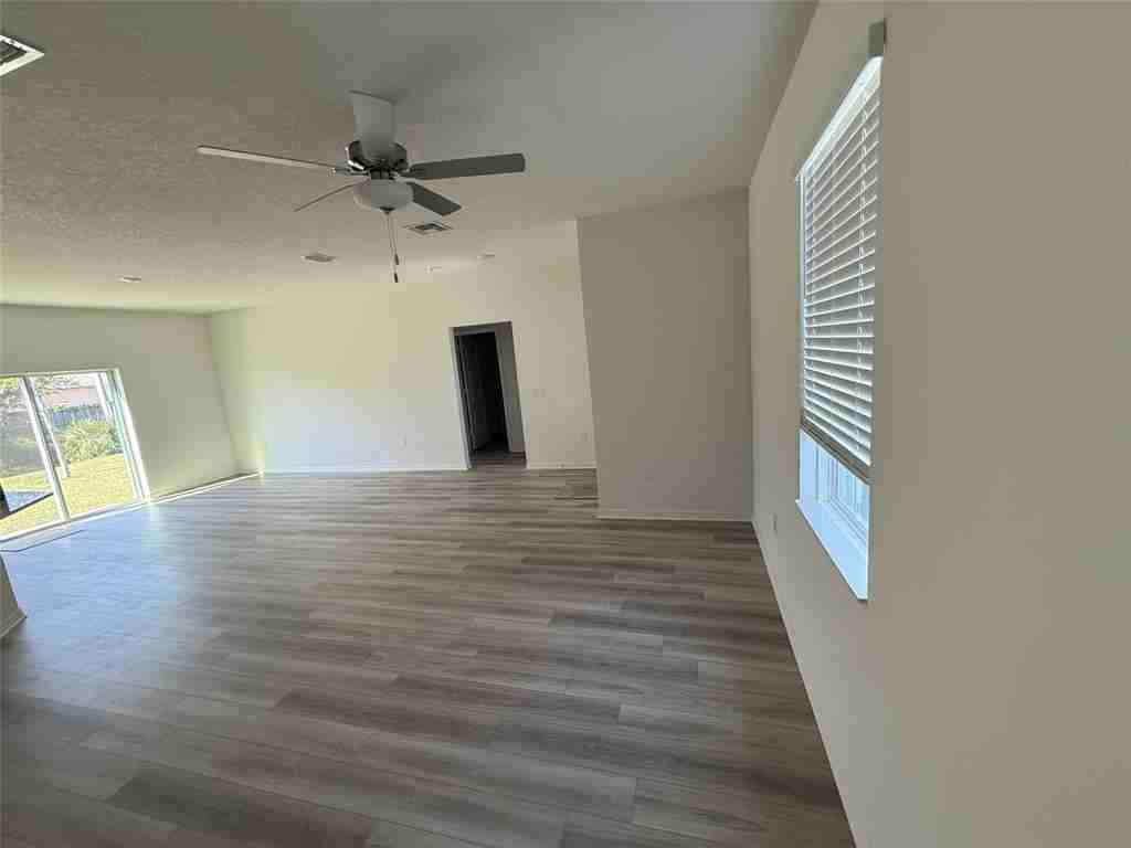 8715 98th Ct #8715 - Photo 2 of 12