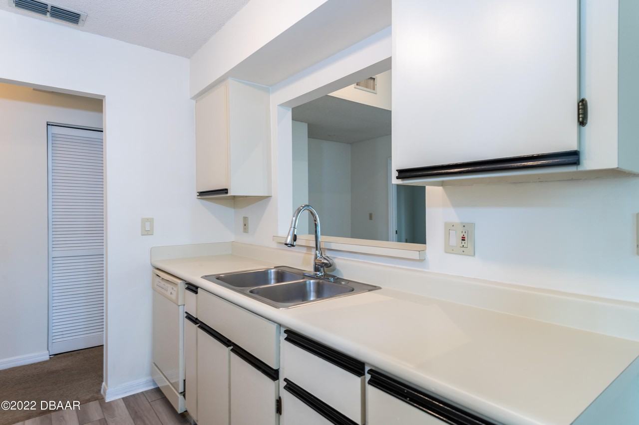 157 Bob White Ct #157-1570 - Photo 3 of 30