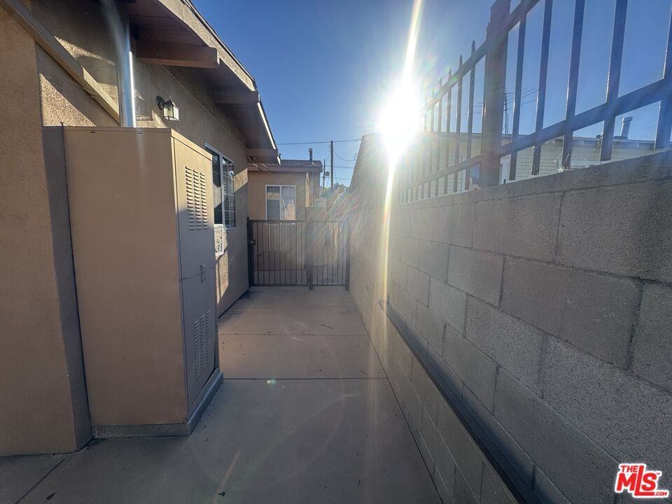 317 N Coronado St #317 - Photo 7 of 9