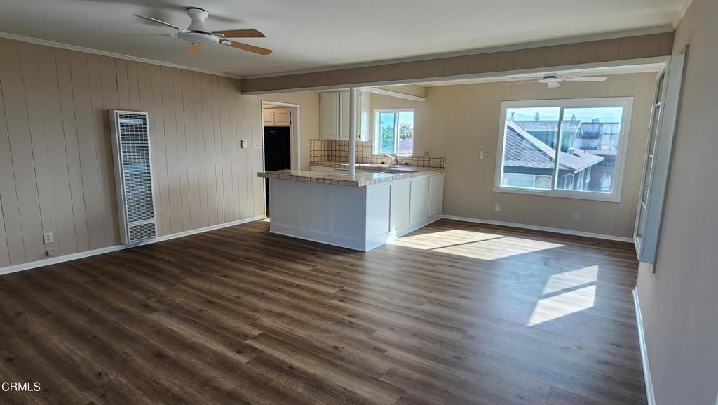 1081 Brockton Ln #1081B - Photo 2 of 20