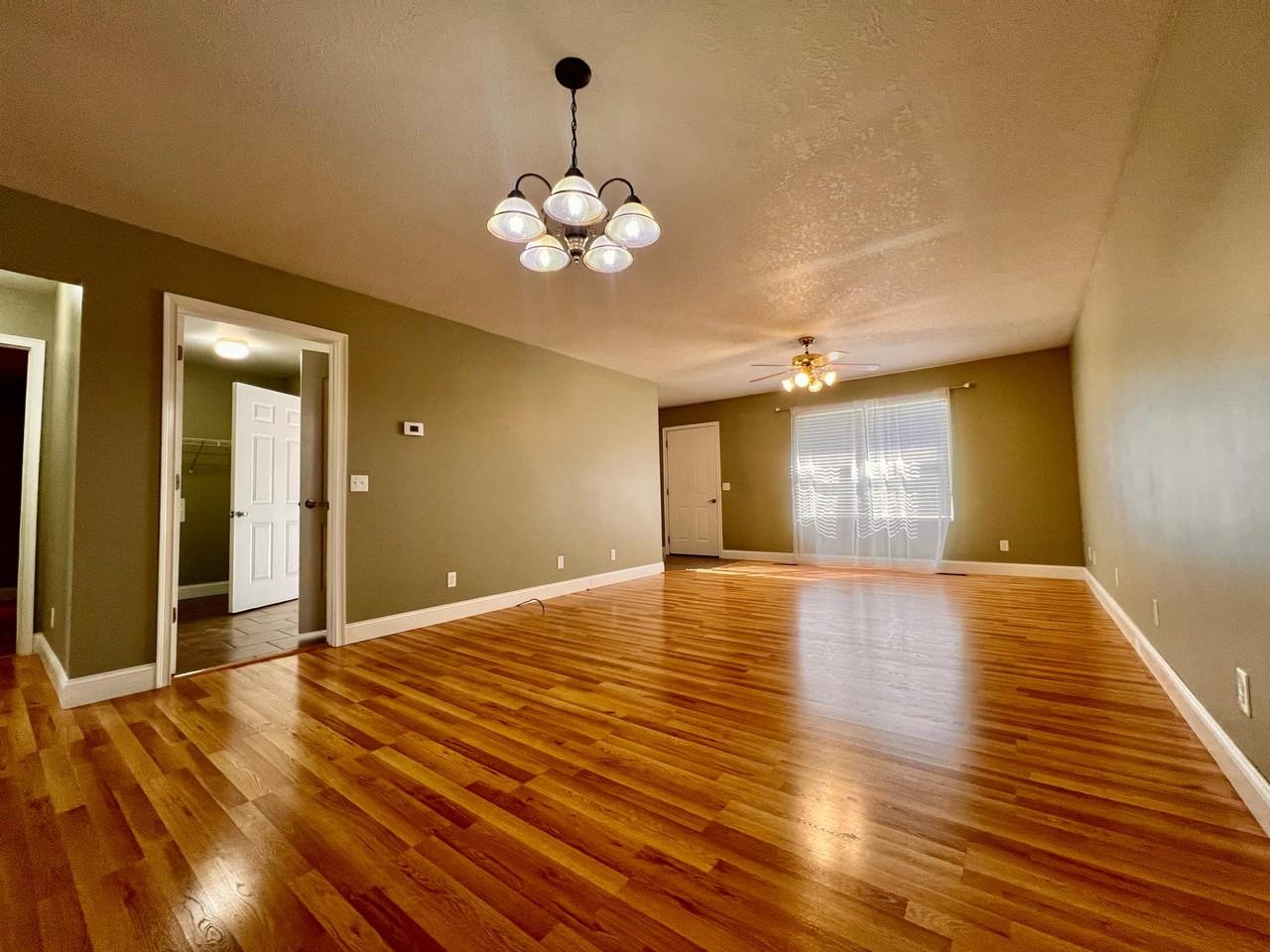 4216 Wildrose Ct #4216 - Photo 3 of 27