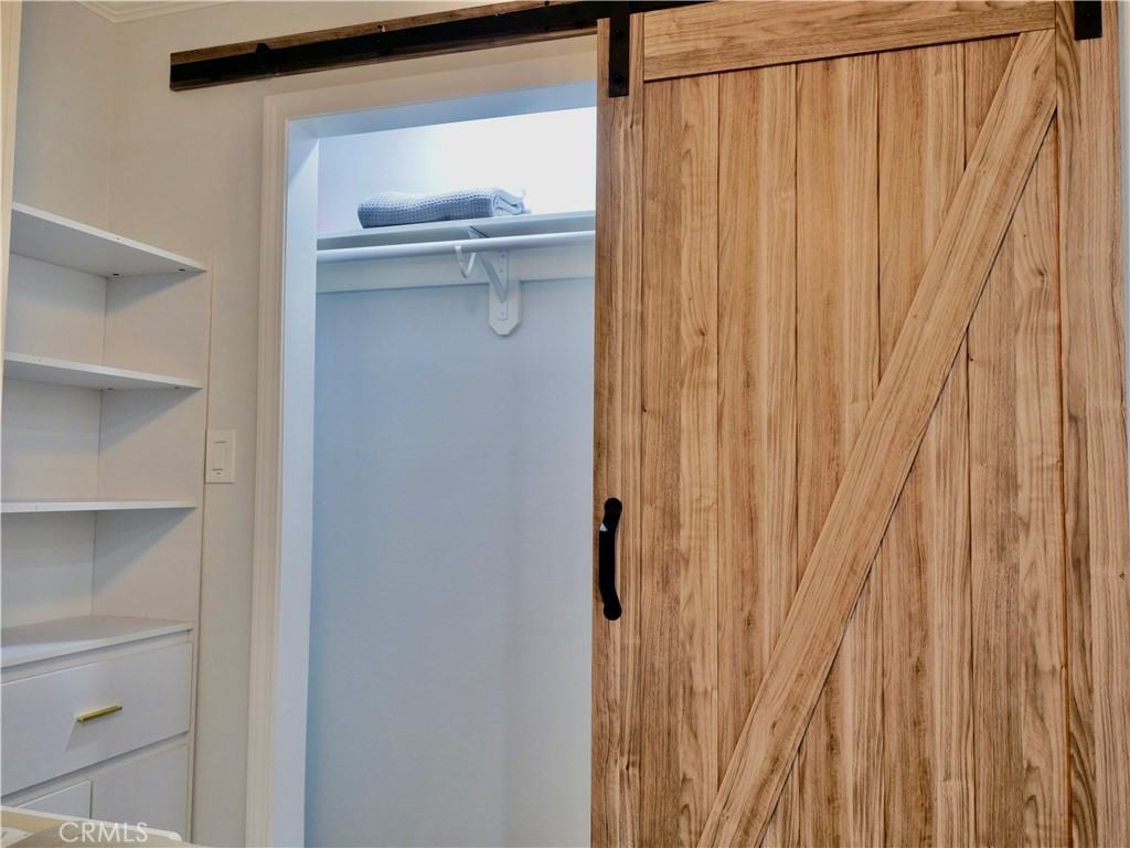 1220 W 56th St #12201-2 - Photo 3 of 3