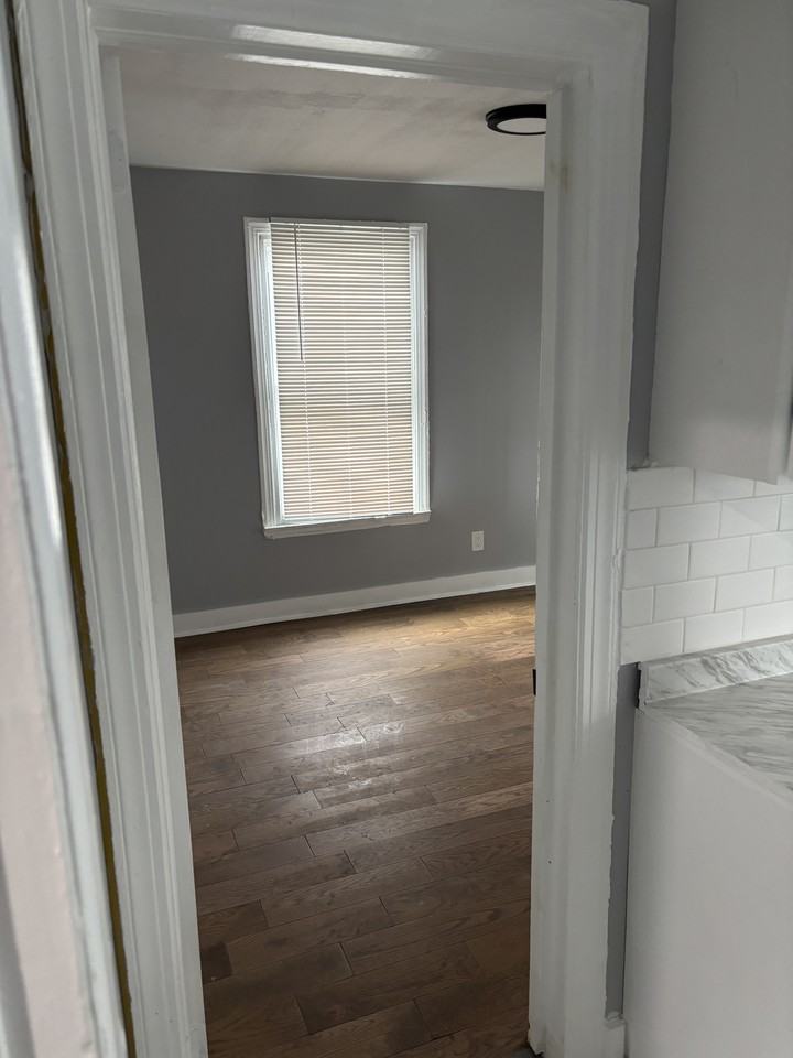 596 Ferry St #2 - Photo 6 of 9