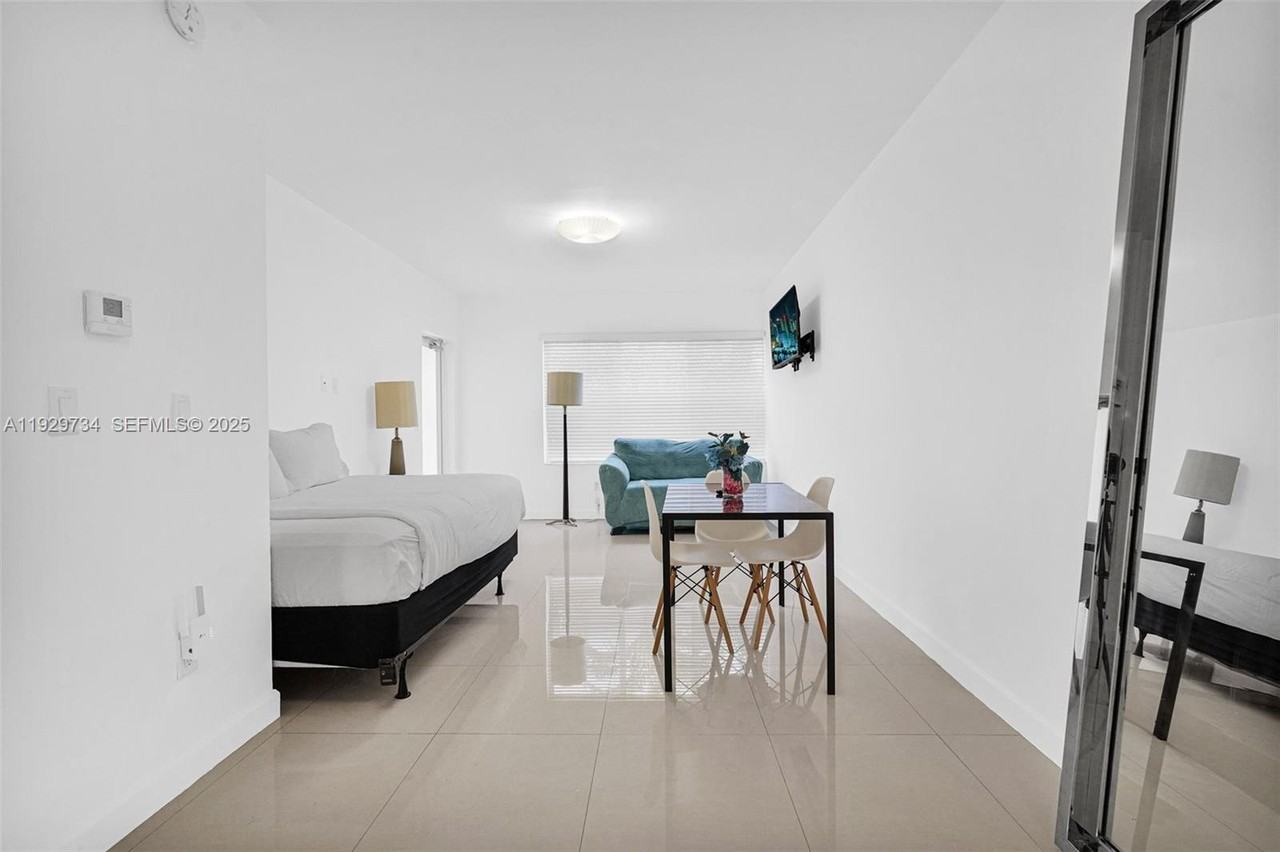 1025 94th St #1025-9 - Photo 4 of 21