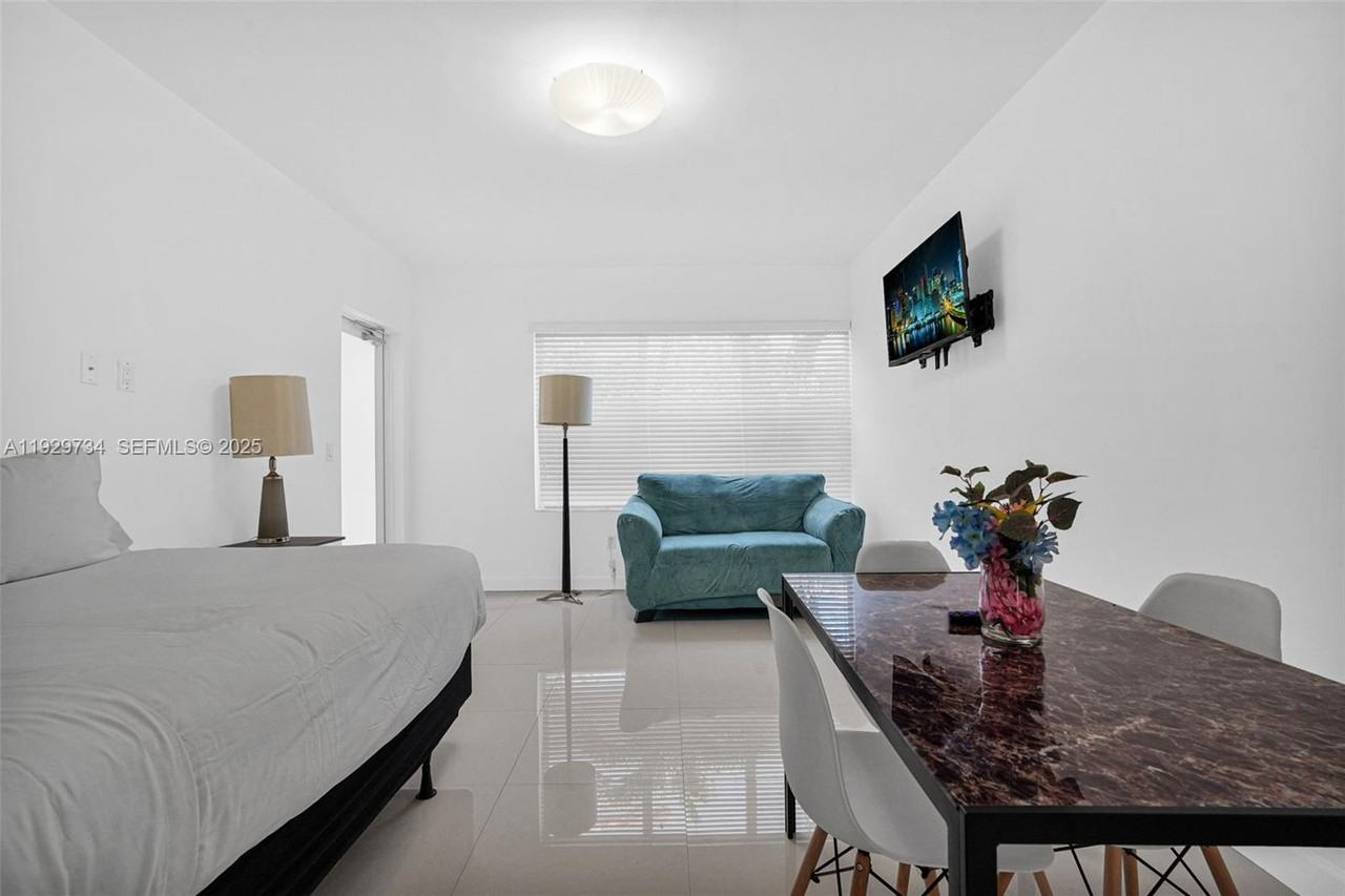 1025 94th St #1025-9 - Photo 6 of 21