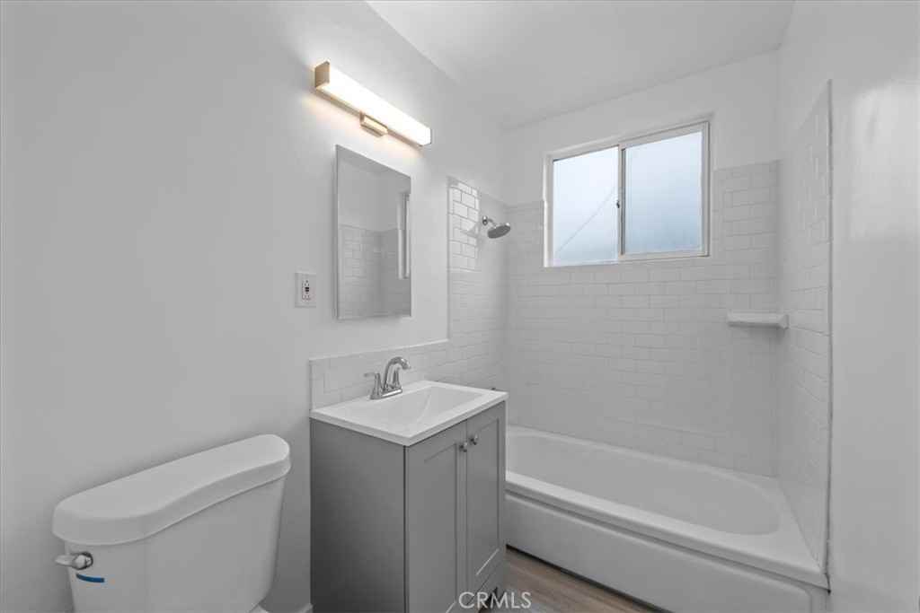 853 W 23rd St #853-2 - Photo 6 of 18