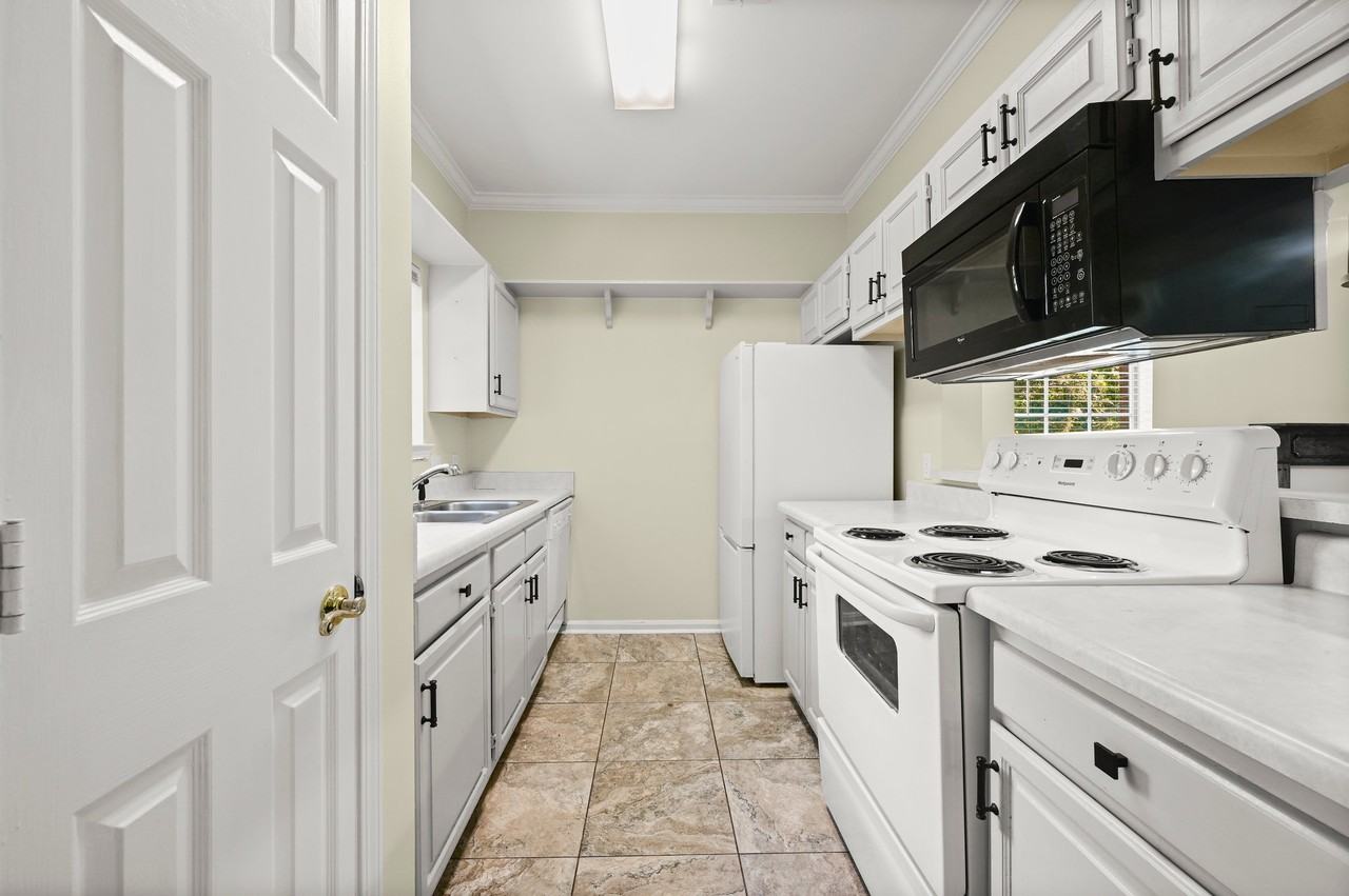 5387 Rosedown Ct #105 - Photo 6 of 18