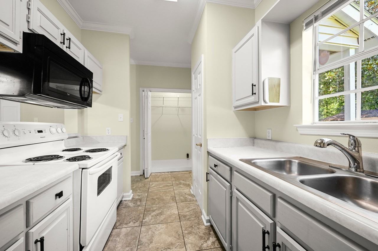 5387 Rosedown Ct #105 - Photo 7 of 18