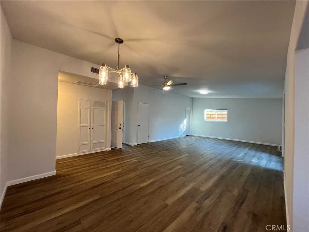 18708 Keswick St #18708 - Photo 3 of 16