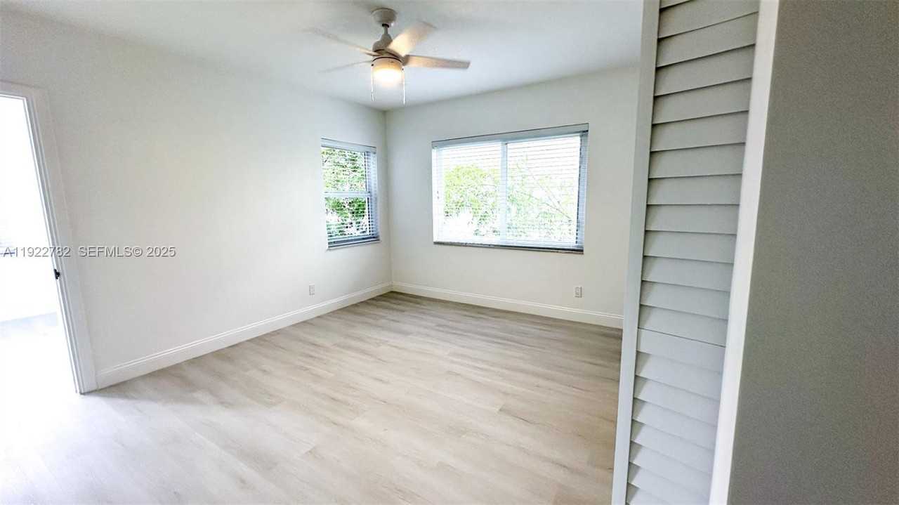 2240 Sw 16th Ct #2240U - Photo 6 of 22