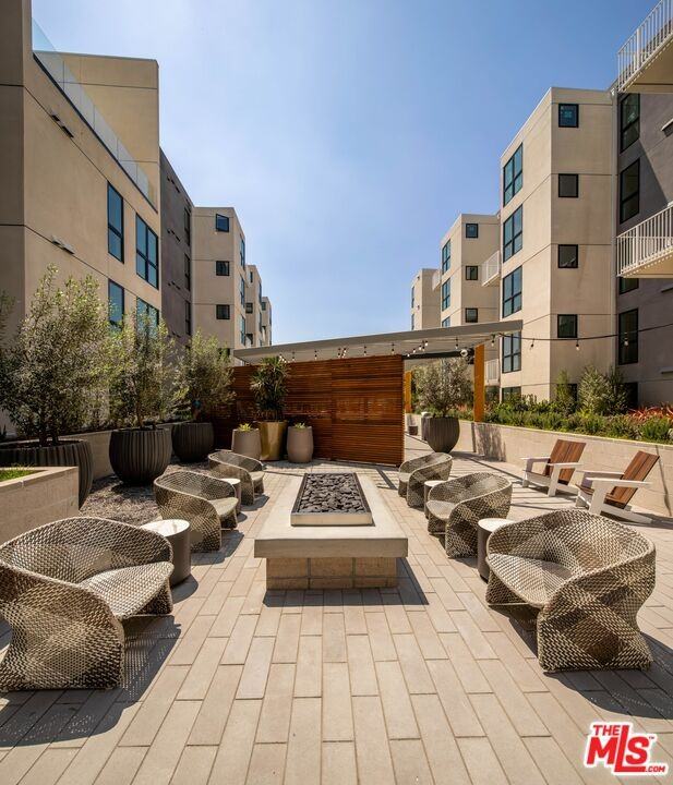 1101 N Main St #1101A622 - Photo 4 of 35