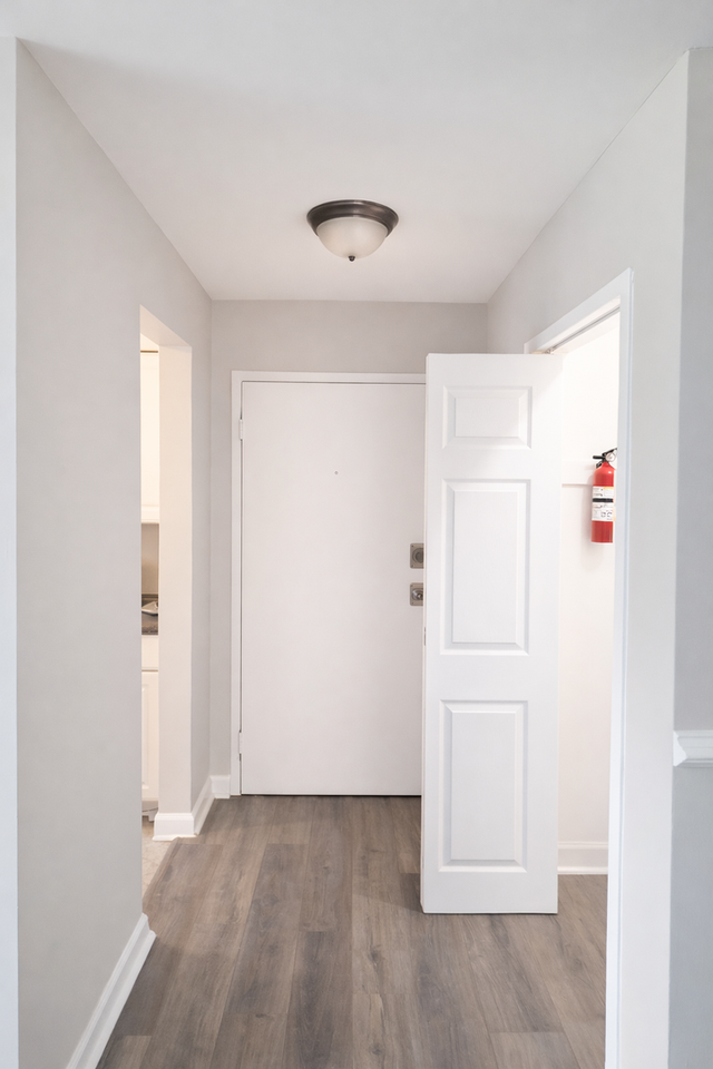 6 Galveston St Sw #303 - Photo 4 of 20