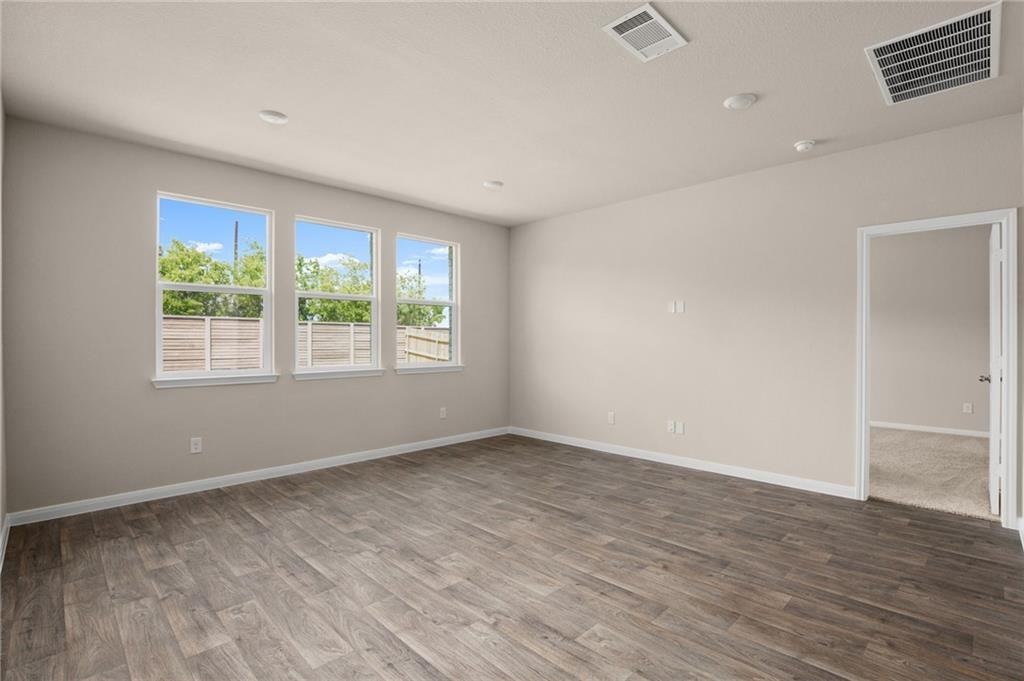 150 Jayden Dr #150 - Photo 3 of 10