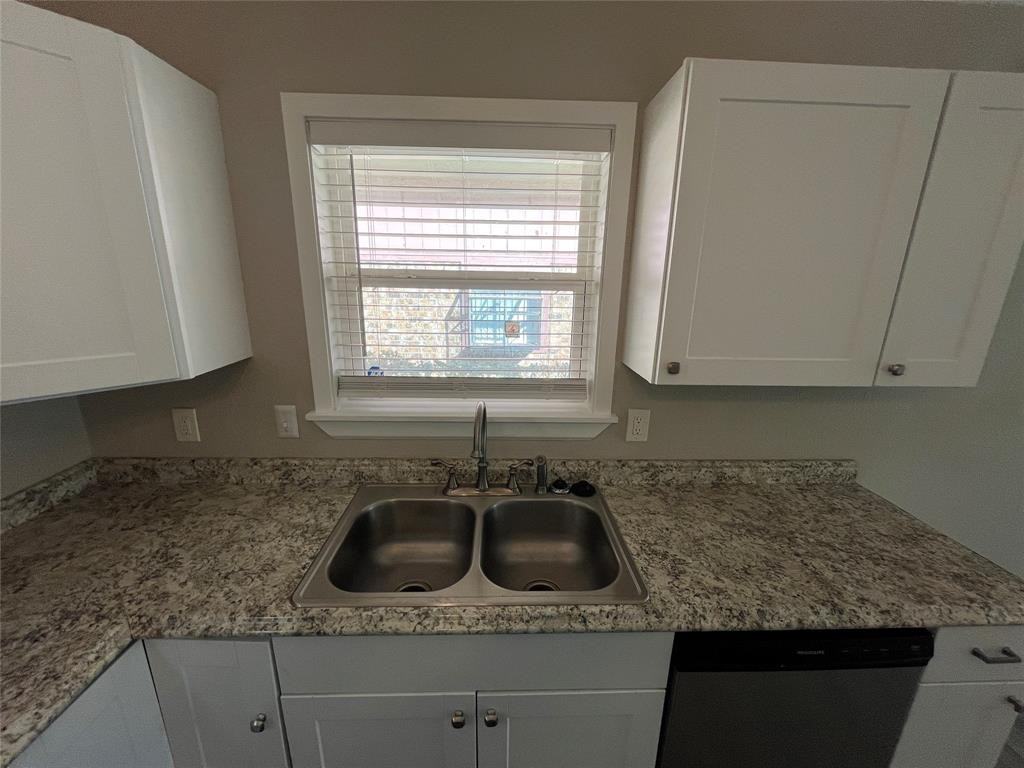 5827 Columbia Ave #5827 - Photo 5 of 16