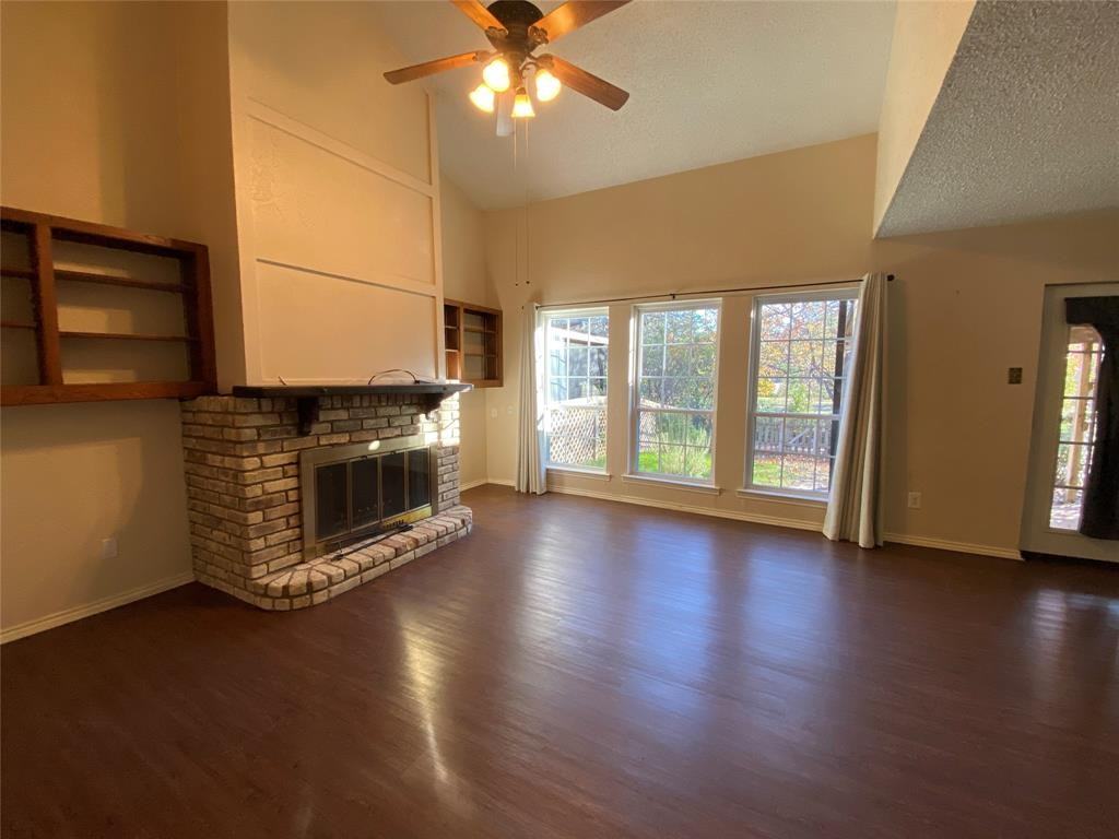 606 Old Country Rd #606 - Photo 5 of 22