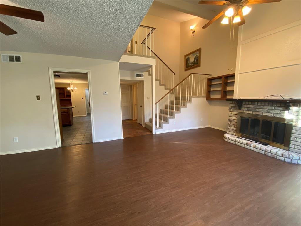 606 Old Country Rd #606 - Photo 6 of 22