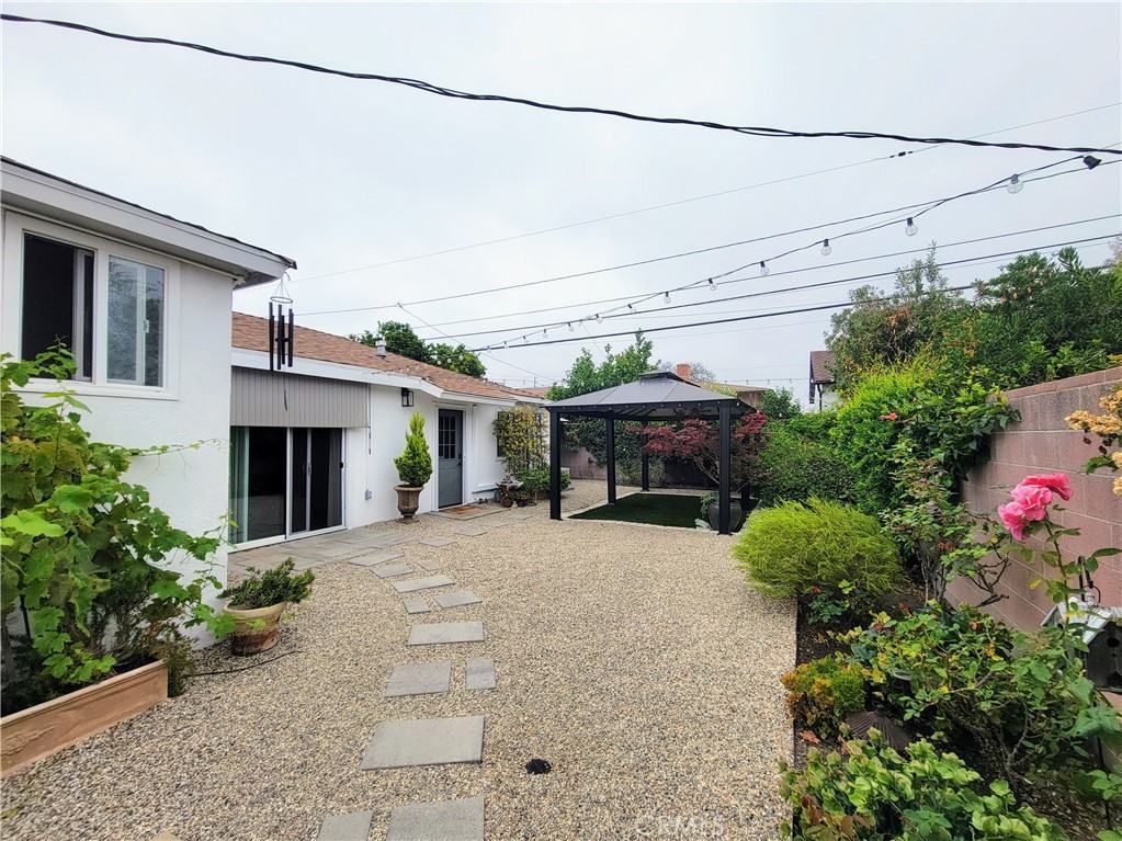 2016 W 146th Pl #20161-2 - Photo 2 of 10