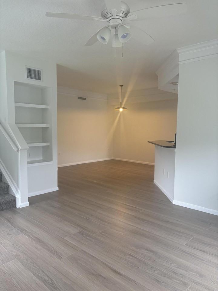 2026 Alta Meadows Ln #2026-909 - Photo 5 of 15